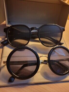 2x Pairs Sunglasses